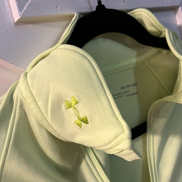 Under Armour colorgear Women's Neon Yellow Long Sleeve pullover - Picture 5 of 11